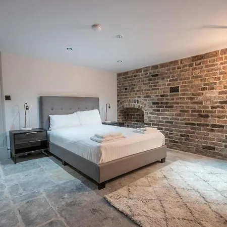 Holiday home Luxury Unique Townhouse In City Centre With Roof Terrace By Pillo