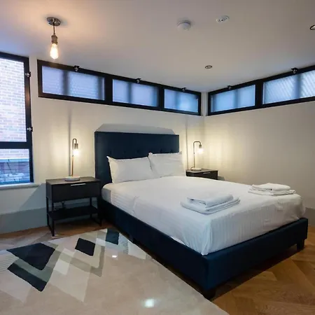 Luxury Unique Townhouse In City Centre With Roof Terrace By Pillo * Manchester
