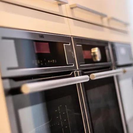 Luxury Unique Townhouse In City Centre With Roof Terrace By Pillo * Manchester