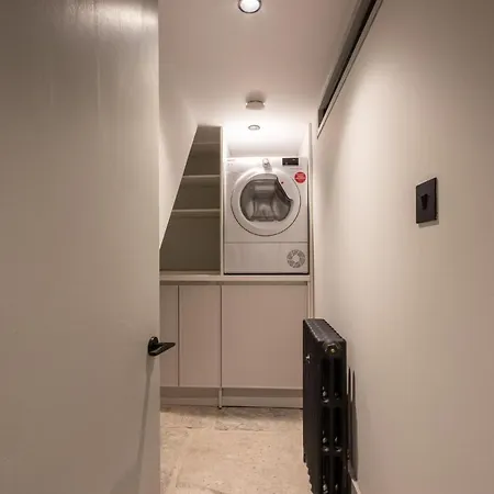 Luxury Unique Townhouse In City Centre With Roof Terrace By Pillo Prázdninový dům Manchester