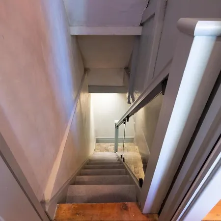 Luxury Georgian Town House With Roof Garden By Pillo * Манчестер