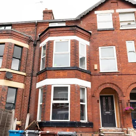 Holiday home Cosy In Near Science Museum Manchester