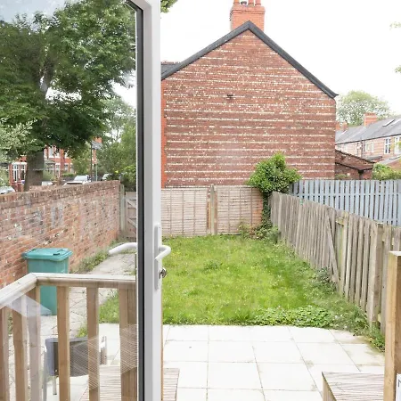 Holiday home Cosy In Near Science Museum Manchester