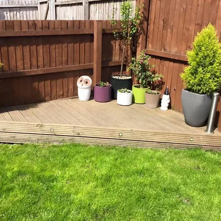 Inviting 3-bed House In Manchester