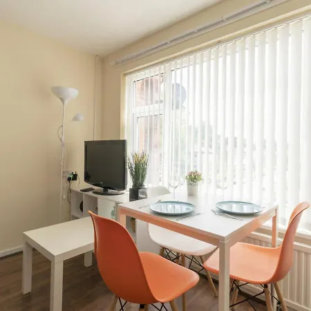 Elegant In Near Trafford Bar Tram Stop *