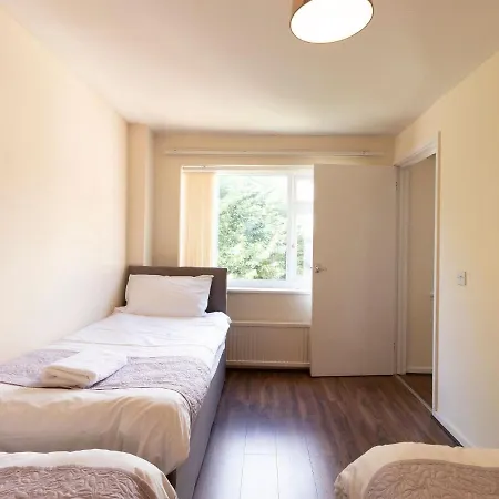 Cosy Holiday In Near United Fc * Μάντσεστερ