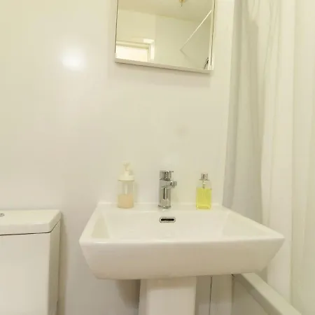 Apartment Lovely In Near Iwm North Park