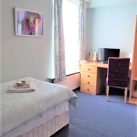 Luther King House 2*