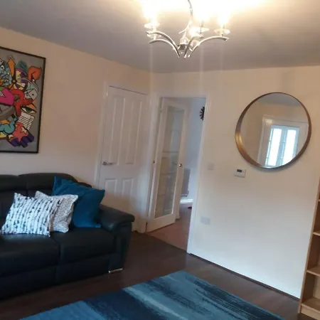 New 2bd Townhouse Great Location בית נופש *