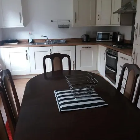New 2bd Townhouse Great Location