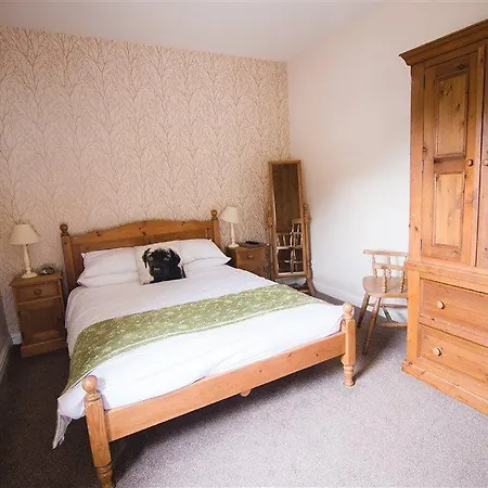 Oyo Ladybower 3* במפורד