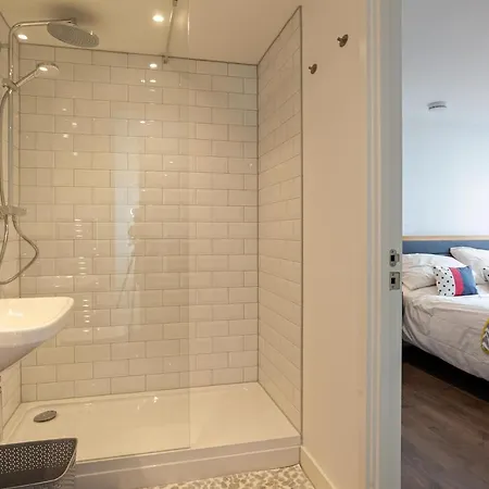 Stylish 1 Bed In Centre *