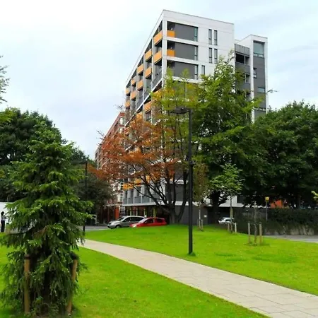 3 Bed Apartment, Quick Links To City Centre! -sleeps 6 Апартаменты *