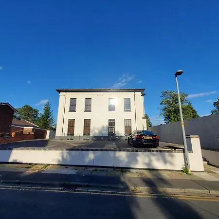 The Ashcroft Free Parking Aparthotel