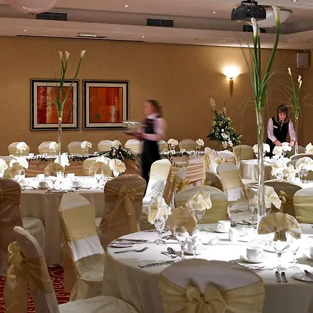 Marriott Victoria & 4* Manchester