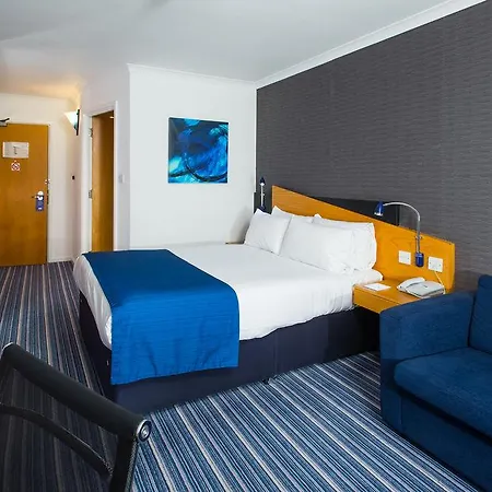 Express East By Ihg Отель