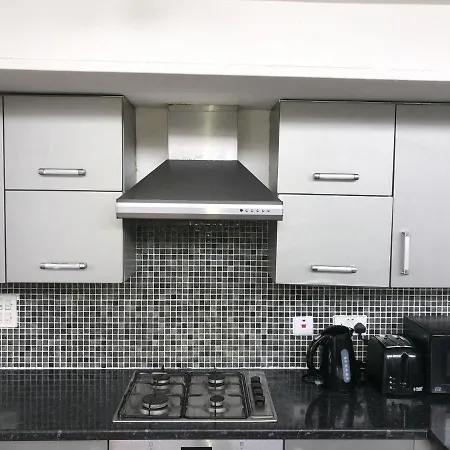 Luxury-finish Holiday In Near The Quays