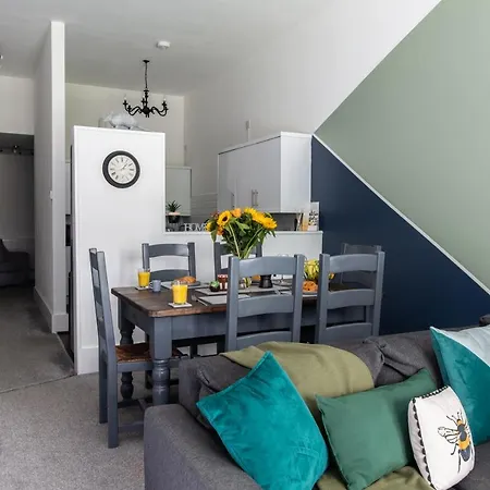 Ideal In Thorncliffe