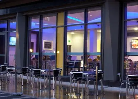 Express Centre Arena By Ihg 3*