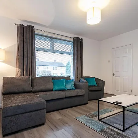 Holiday home Charming Holiday In Wythenshawe Near Wythenshawe Park