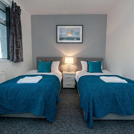 Holiday home Charming Holiday In Wythenshawe Near Wythenshawe Park