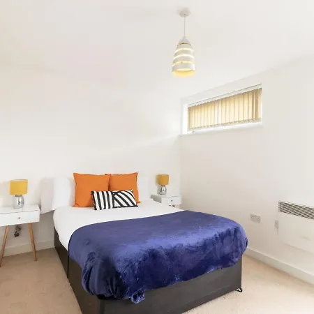 Spacious In Near The Quays, Iwm North Apartmán Manchester