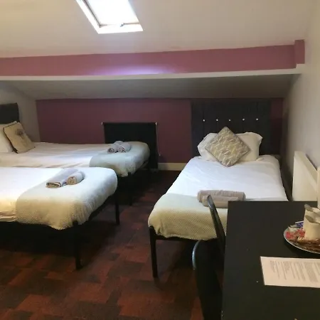 Queens Guest house 3*