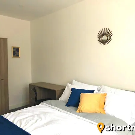 Shortmove - Parking, Close To Airport, City 10 Min, Kitchen Apartment Manchester