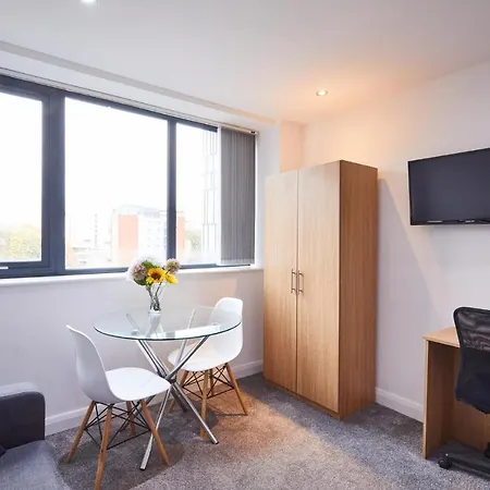 Апартаменты Amazingly Central Studio Next To Oxford Road And Universities *