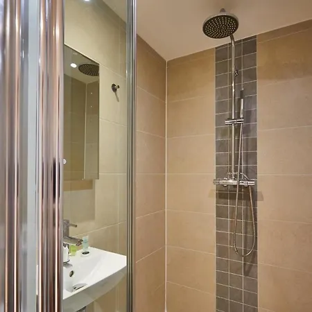 Апартаменты Amazingly Central Studio Next To Oxford Road And Universities