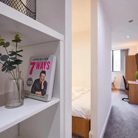 Amazingly Central Studio Next To Oxford Road And Universities Apartment