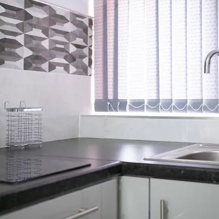 Pass The Keys Ideally Situated Cosy Studio Ii With Parking Апартаменты *