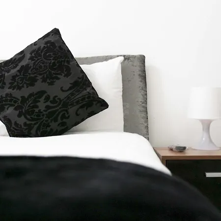 Pass The Keys Ideally Situated Cosy Studio Ii With Parking Апартаменты *