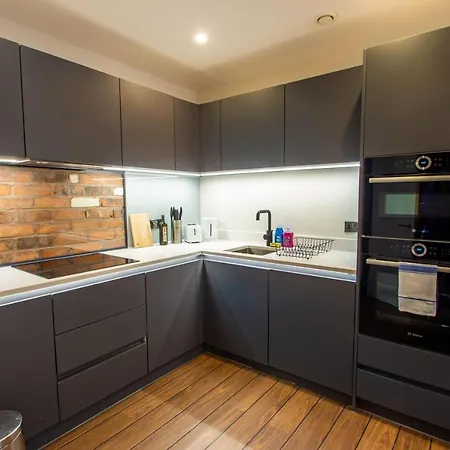 דירה New Luxury 2 Bed - Heart Of The City! *