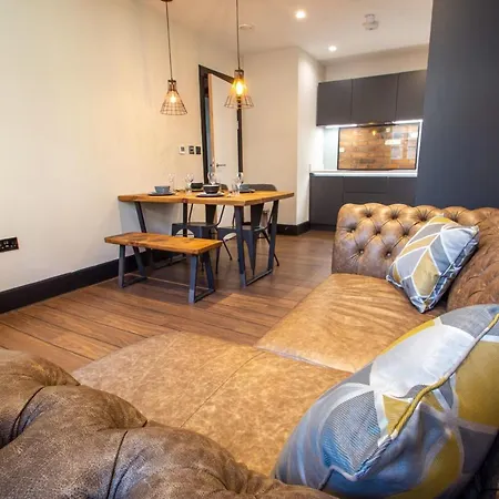 New Luxury 2 Bed - Heart Of The City! דירה *