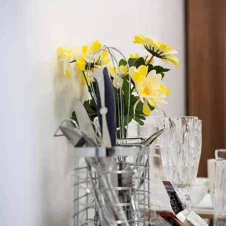 Pass The Keys Cosy Studio With Garden And Parking Manchester