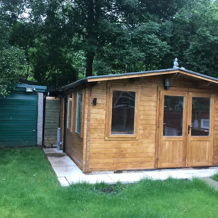 Lodge The Cabin Stretford *