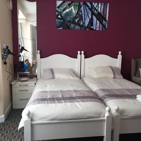 North Dwelling 2* مانشستر