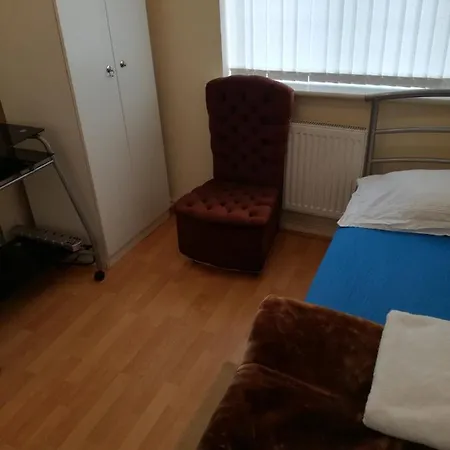 51 Cherry Avenue * Манчестер