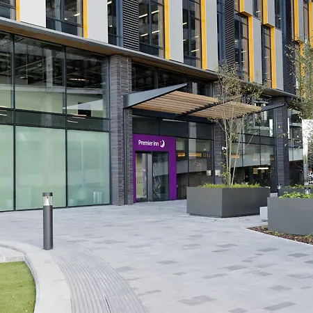 Premier Manchester Salford Quays 酒店