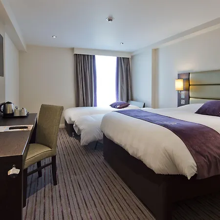 Premier Manchester Salford Quays 3*