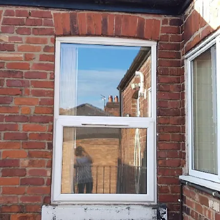 Beautiful 4 Bedroom Victorian Sleeps 7 Stockport Apartment Manchester