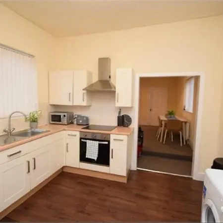 Beautiful 4 Bedroom Victorian Sleeps 7 Stockport * Manchester