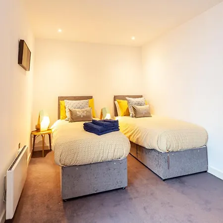 Esquire Media * Manchester