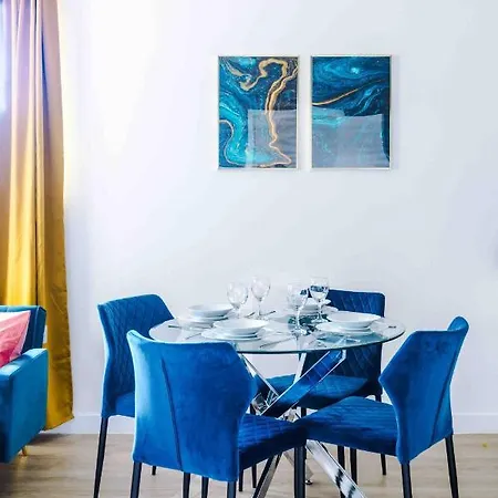 2 Bedroom Hosted By Mcr Dens Манчестер
