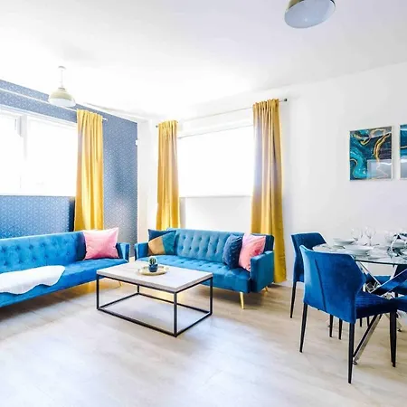 2 Bedroom Hosted By Mcr Dens Apartment *