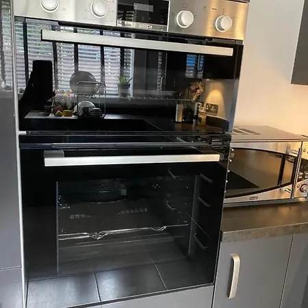 Pansiyon New Modern King Size With Ensuite And Parking Manchester