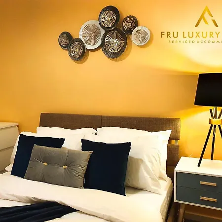 Fru Luxury Stays Serviced -city Star- 2 Bedroom Free Gated Parking & Wifi Apartment Manchester