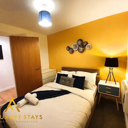 Fru Luxury Stays Serviced -city Star- 2 Bedroom Free Gated Parking & Wifi * Manchester