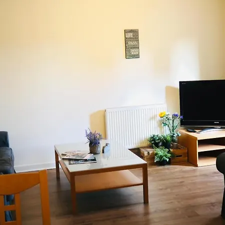 Comfortable Central Mcr Apt - 2 Bedroom - Sleeps 4 * Манчестер